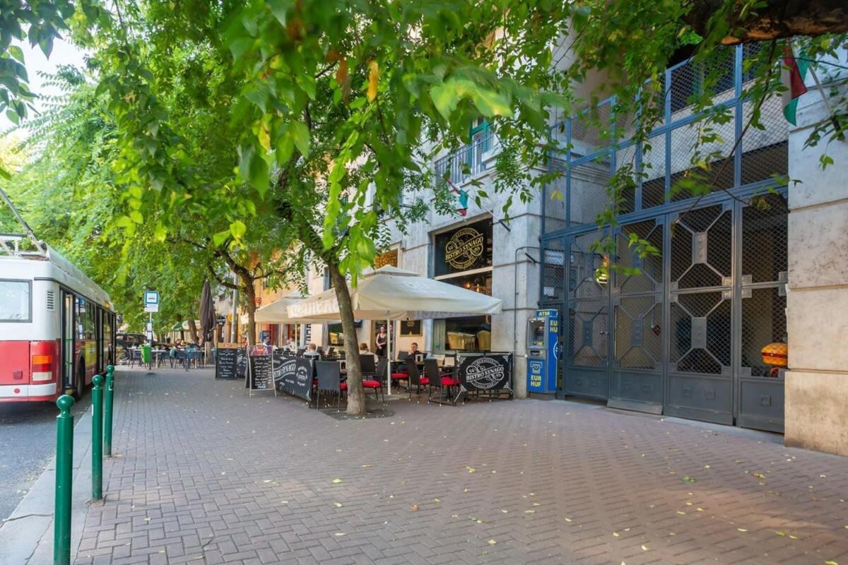 Extreme - New Luxy Budapest